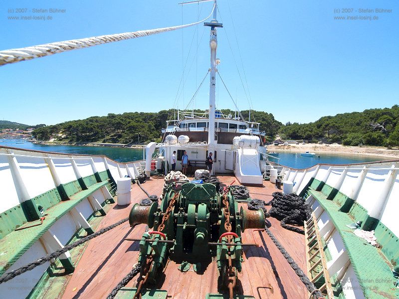 Vorschiff / Bug des Motorschiffes Marina im Hafen von Mali Losinj