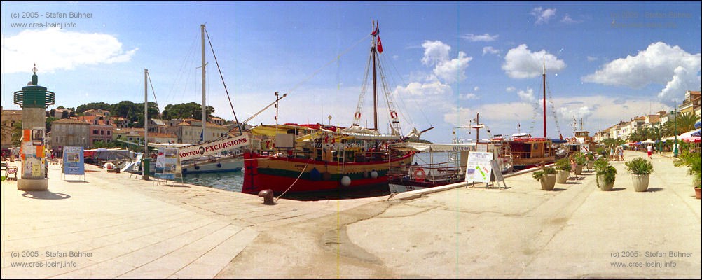 Panoramafotos von Mali Losinj - Ausflugsboote im Hafen von Mali Losinj - hier lohnt sich immer ein Blick auf die Angebote der meist einheimischen Kapitne