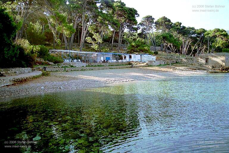 Strand in Rovenska, ein Ortsteil von Veli Losinj in der Vorsaison ;-)