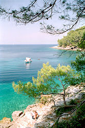 ... die Schwarze Bucht zwischen Veli Losinj und Mali Losinj