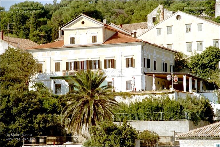 Pension / Vila San im Hafen von Veli Losinj